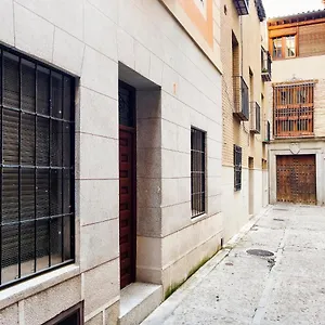 https://la-casa-de-gigantones.besthotelstoledo.com